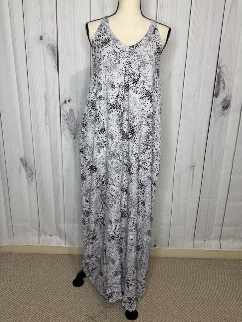 Lovestitch Gray Polka Dot Racerback Shift Long Maxi Dress Sz L Sleeveless V-Neck